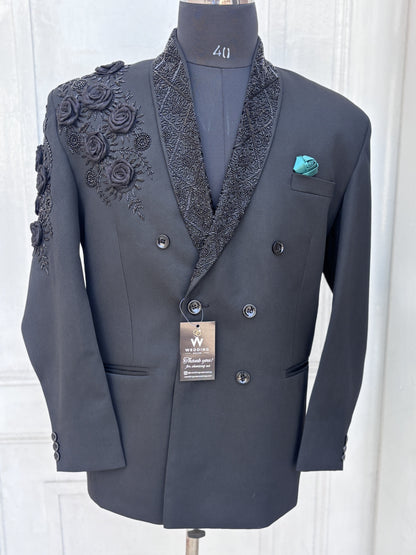 Black suit jacket with floral embroidery 